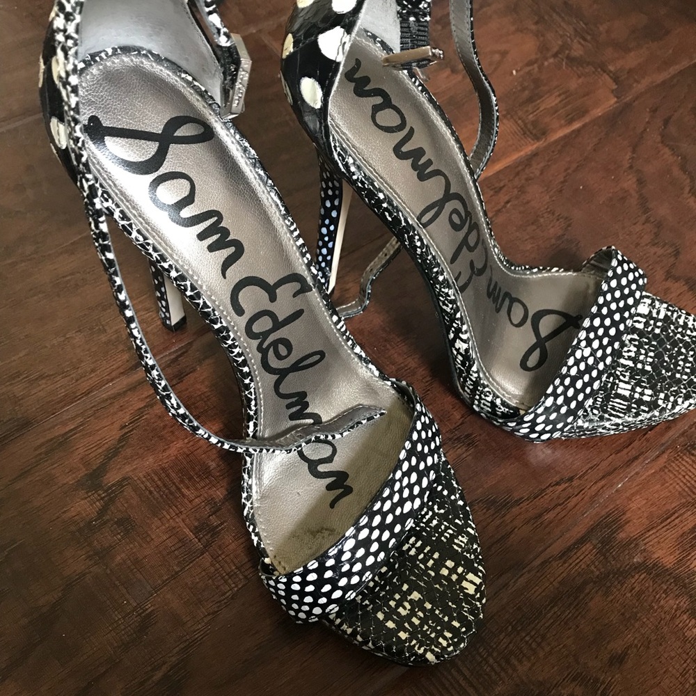 Heels - Picture 3 of 5